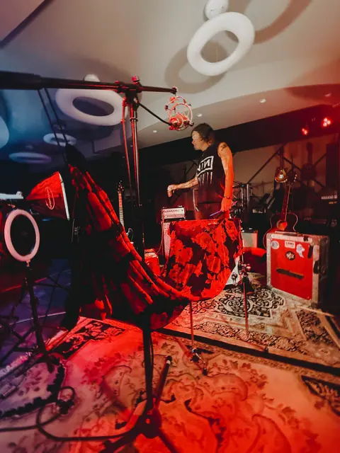 Playing under red light