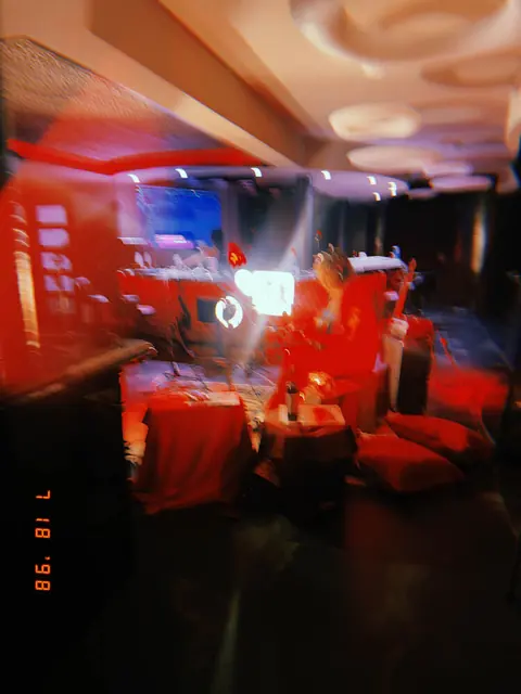 Long-exposure night frame